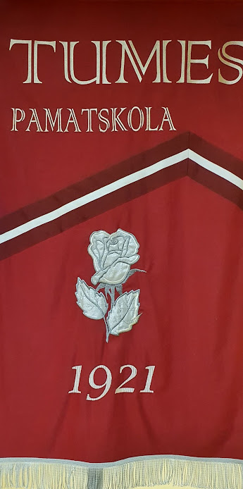 Tumes skolas karogs