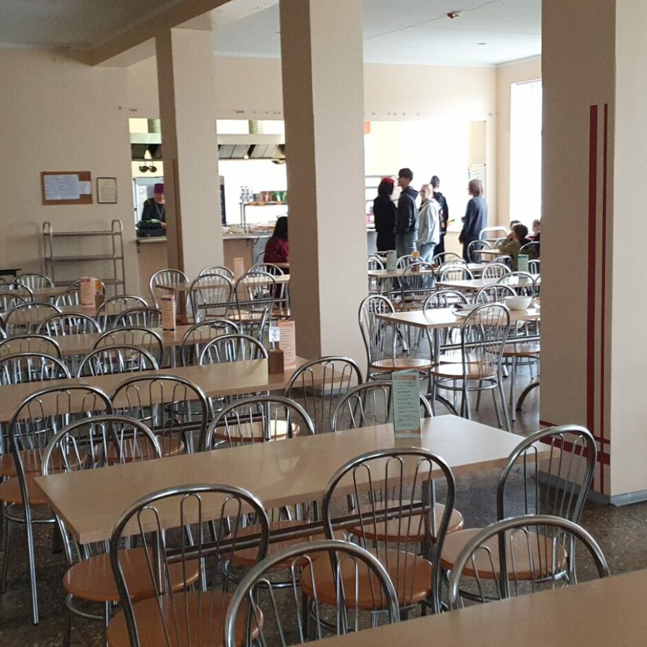 Tumes skolas ēdnīca